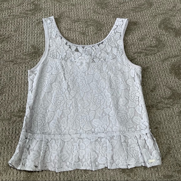 Gilly Hicks Tops - NWOT Women's Gilly Hicks Floral Lace Embellished Tank Top size Small